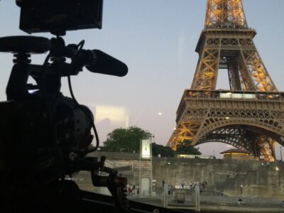 Le Making-of de l’info : Comprendre les codes et les enjeux du storytelling médiatique